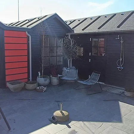 A Sparkling Sea View And Waves In Hébergement de vacances Juelsminde (Hedensted)