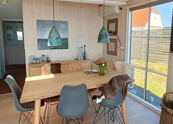 Ferienhaus A Sparkling Sea View And Waves In *