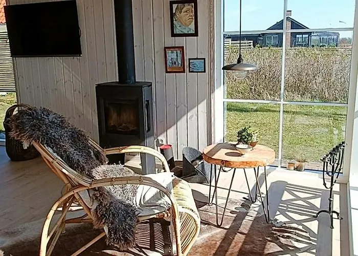 A Sparkling Sea View And Waves In Juelsminde (Hedensted)